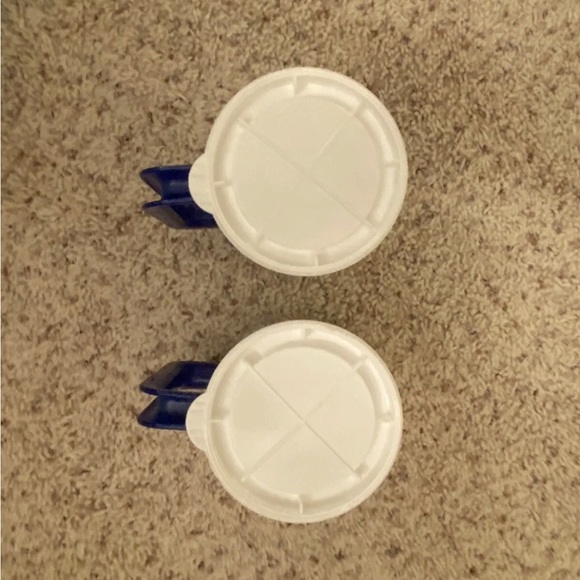 Walt Disney World Epcot Souvenir Refillable Mug- Mixed Disney Characters -EUC - Picture 7 of 8